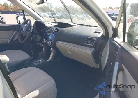 2016 Subaru Forester 2.5I Premium z USA, uszkodzony, nr VIN JF2SJAFC6GH418332